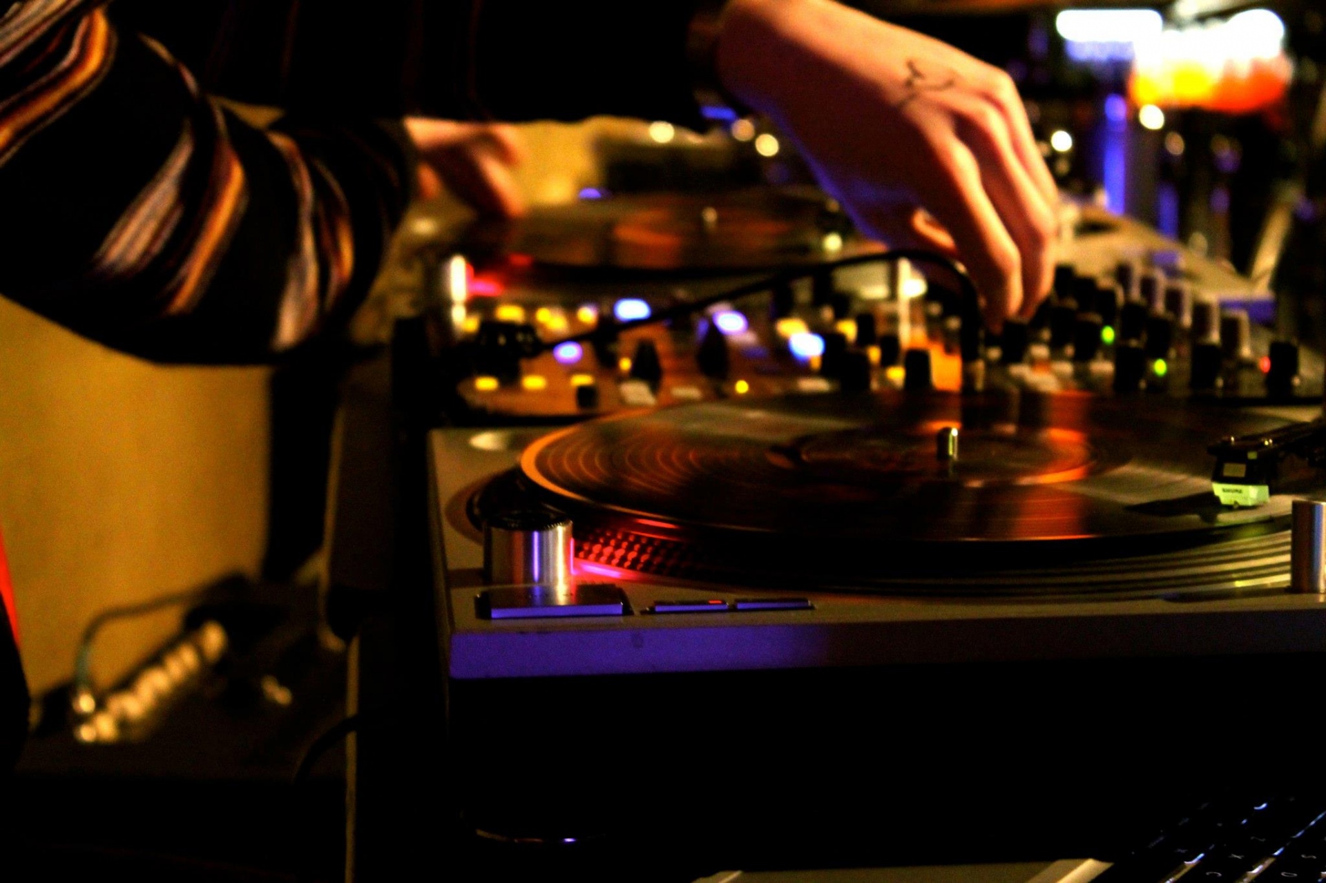 disc jockey